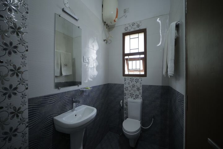 Room 13 of 17