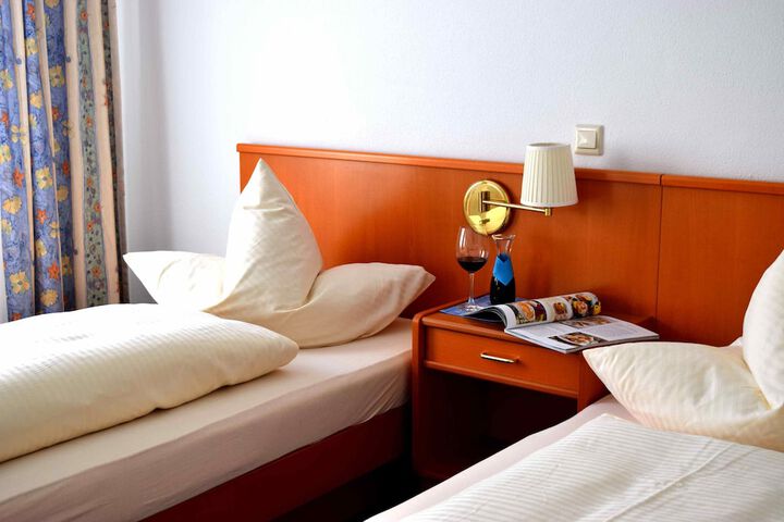 Room 2 of 29