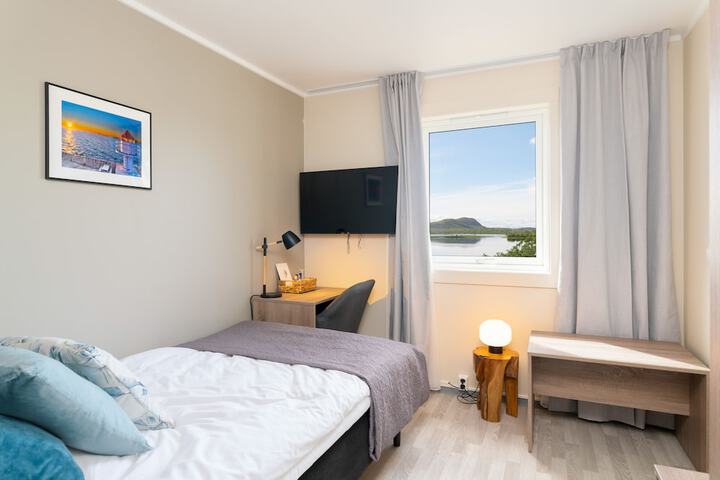Room 3 of 40