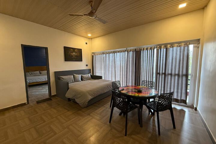 Room 8 of 22