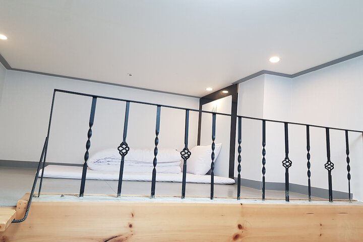 Room 7 of 39