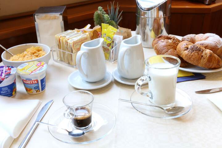 Breakfast area