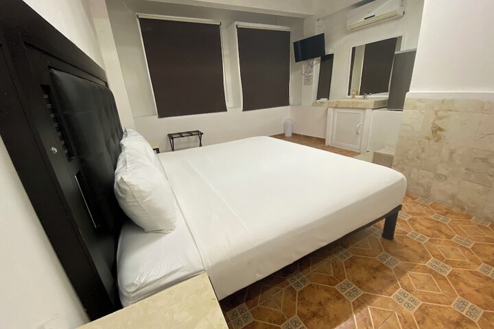 Room 9 of 22