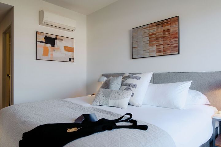 Room 18 of 66