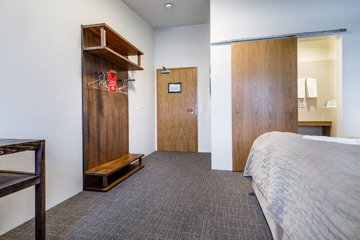 Room 13 of 29