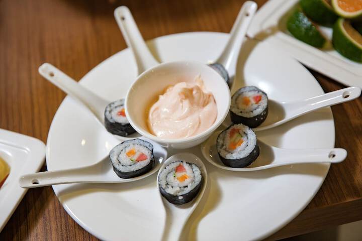 Dining 83 of 109