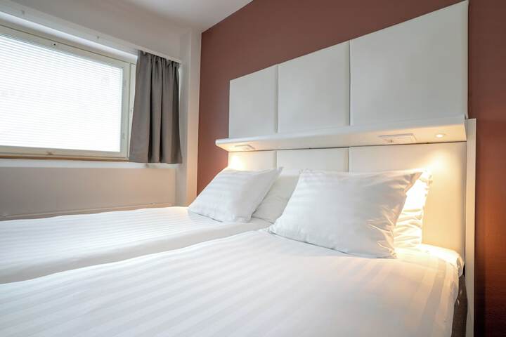 Room 20 of 40