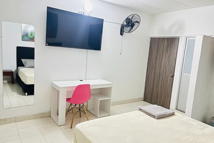 Room 27 of 36