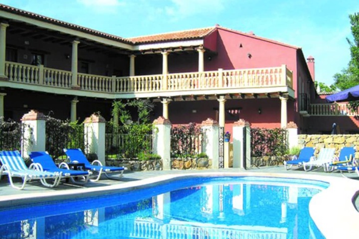 Pool 50 of 67