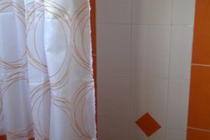 Room 4 of 19