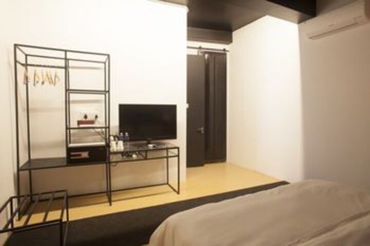 Room 26 of 89
