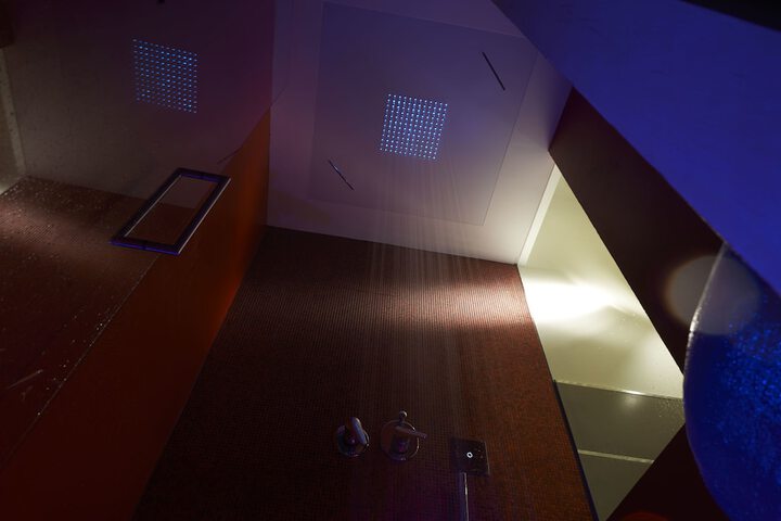 Room 73 of 87