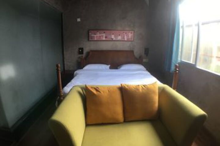 Room 16 of 30