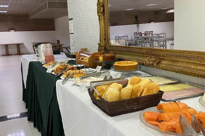 Breakfast/Coffee Service 40 of 50