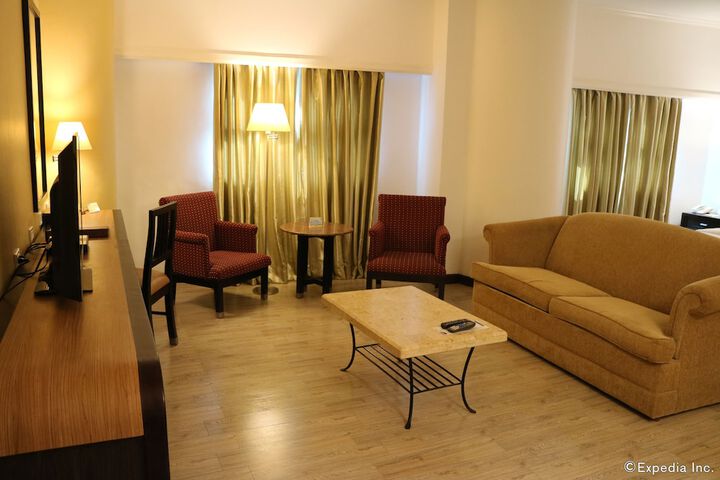 Room 41 of 79