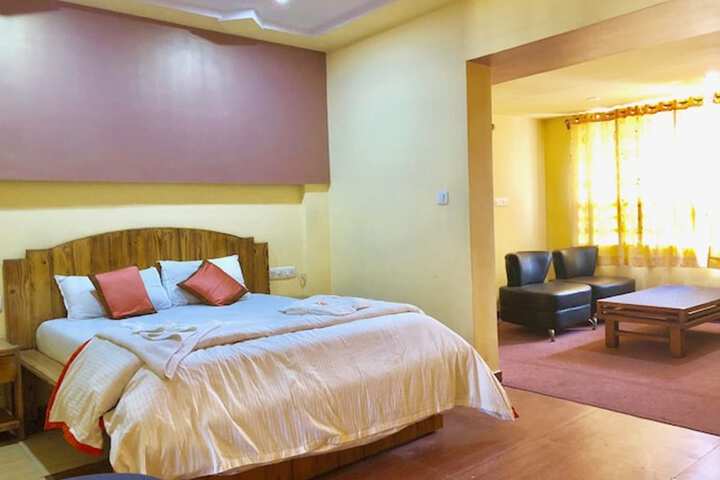 Room 8 of 21