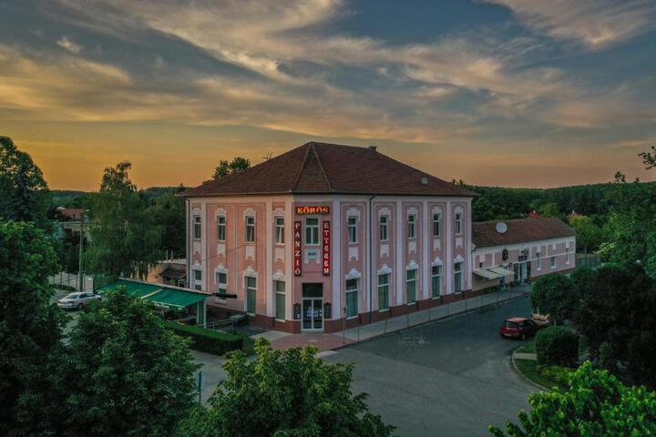 Photo of Körös Panzió és Étterem