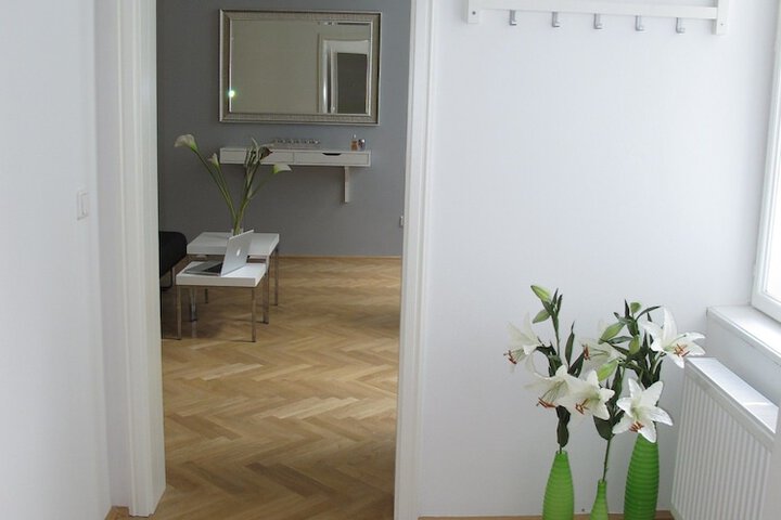 Room 2 of 24