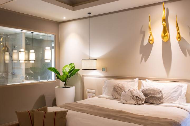 Room 16 of 128