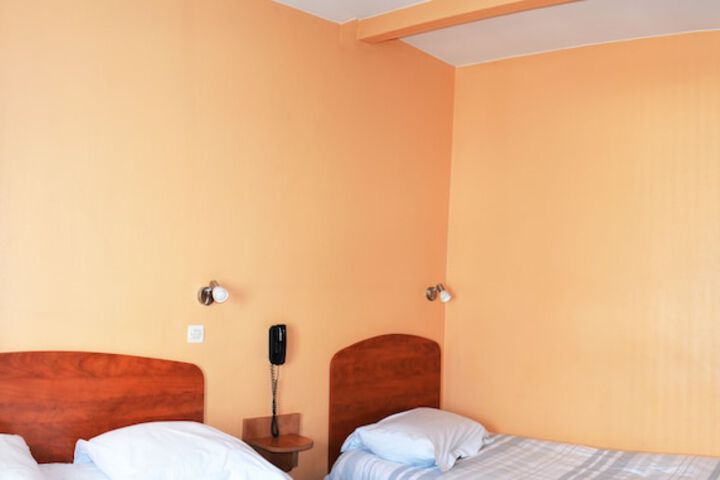 Room 7 of 62