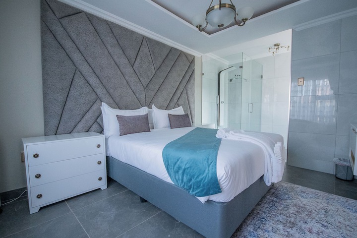 Room 15 of 94