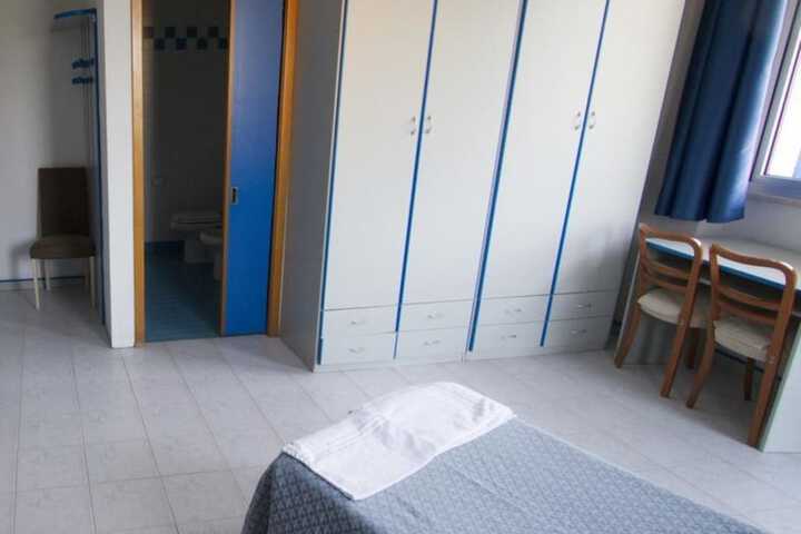 Room 5 of 43