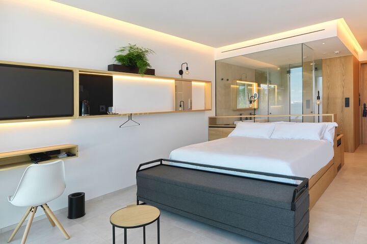 Room 17 of 69