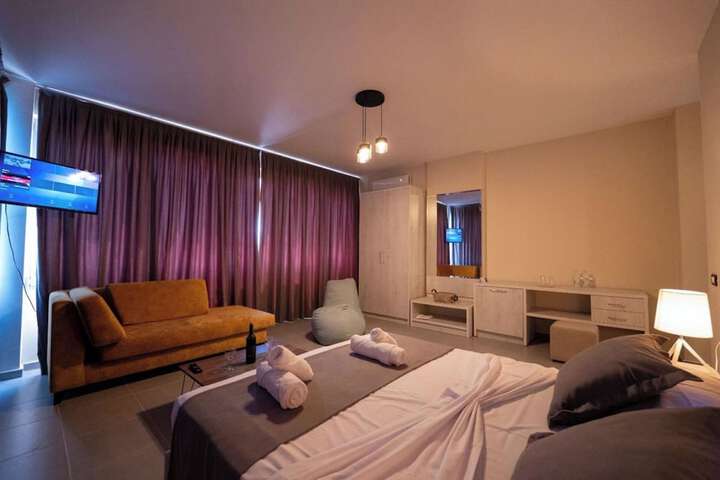 Room 47 of 68