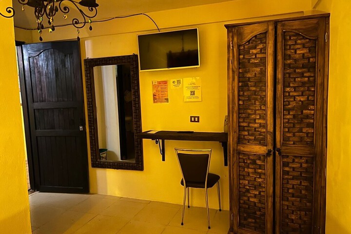 Room 96 of 156
