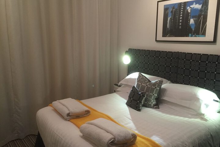 Room 5 of 25