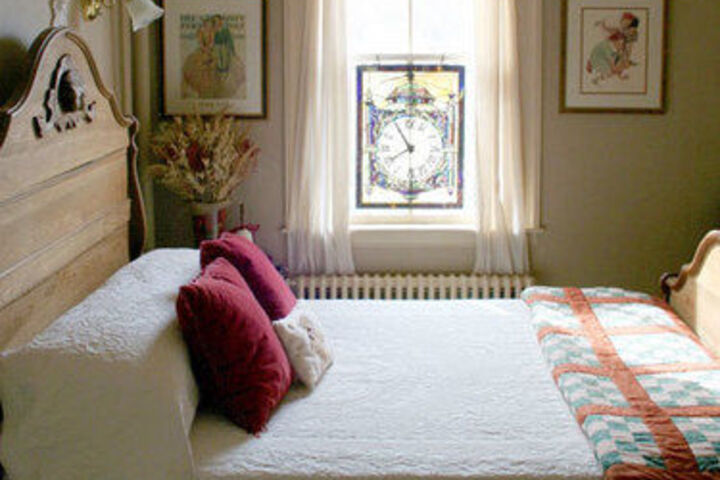 Room 3 of 18