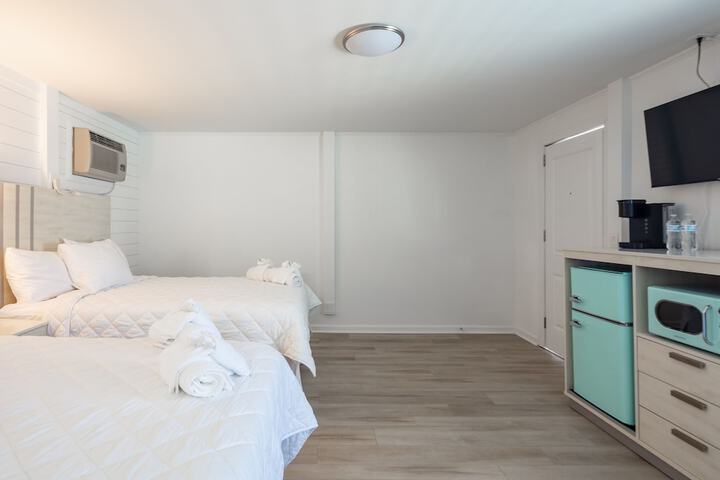 Room 17 of 24