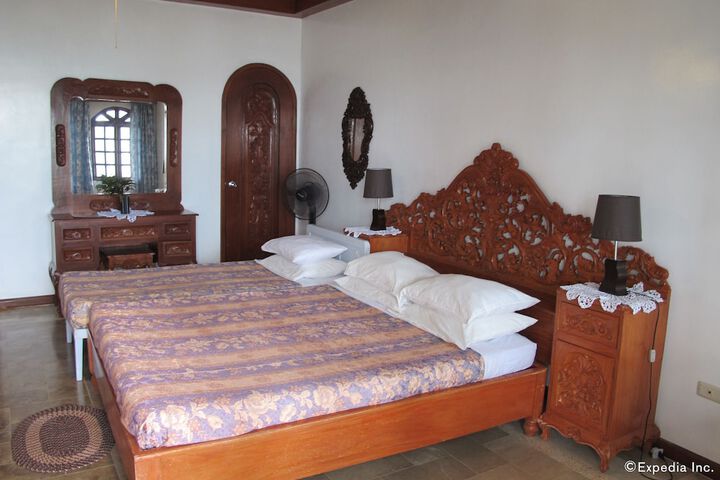 Room 10 of 99