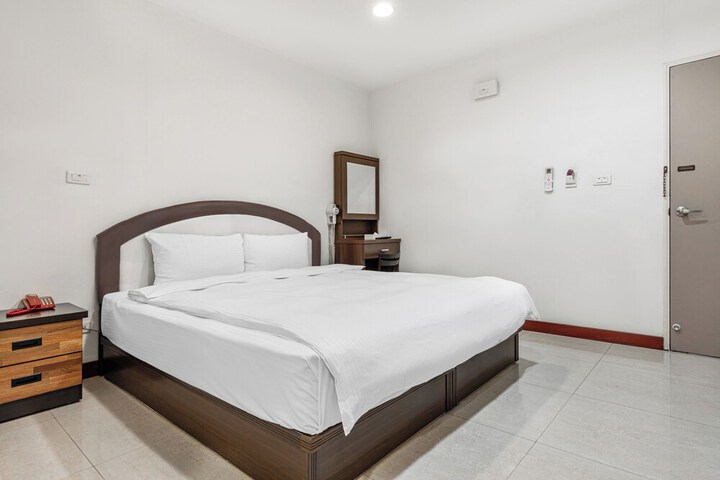 Room 48 of 69