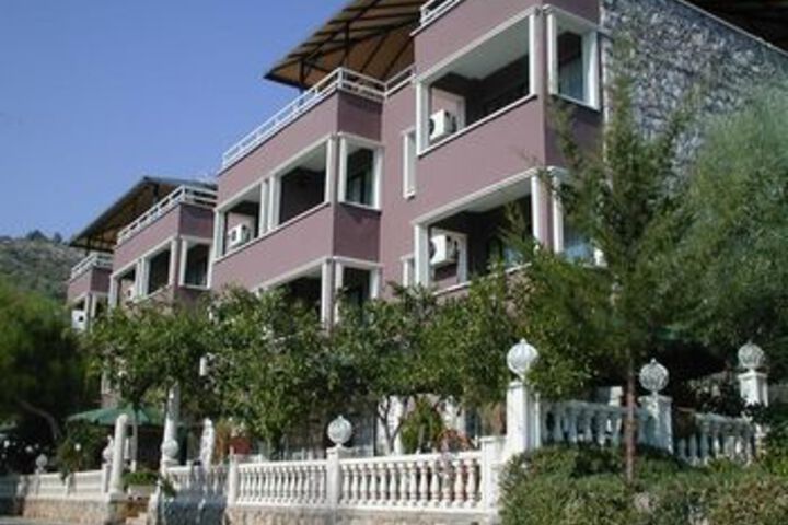 Hotel 15 of 94