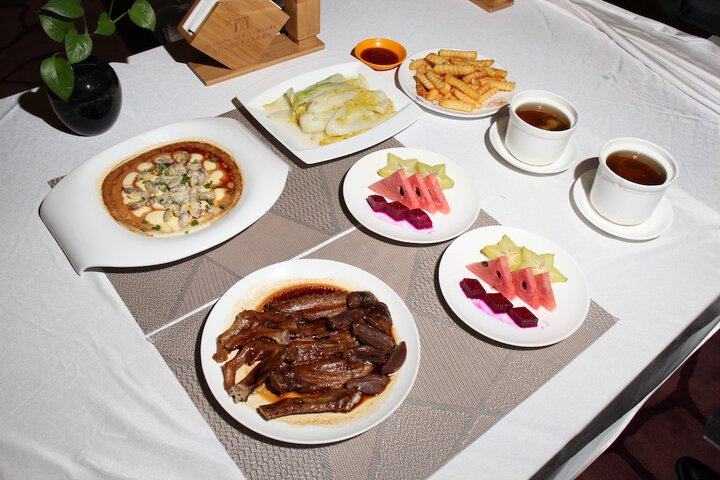 Dining 41 of 52