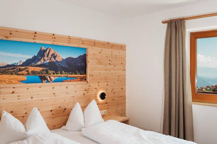 Room 14 of 63