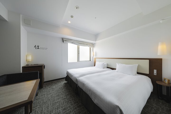 Room 19 of 48