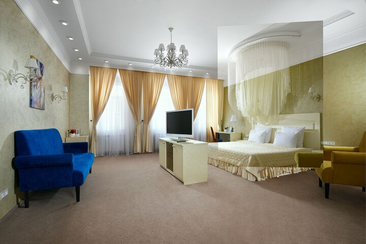 Room 2 of 28