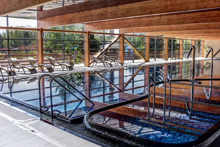 Pool Hotel