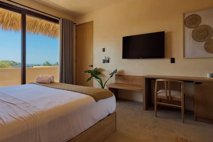 Room 5 of 23