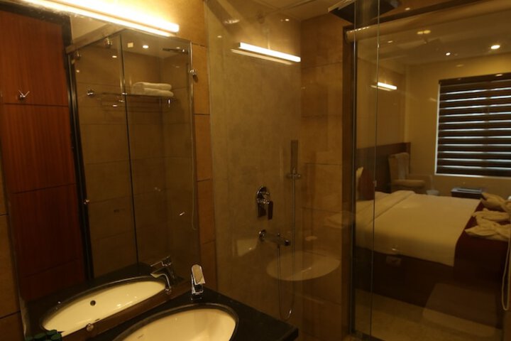 Room 22 of 53