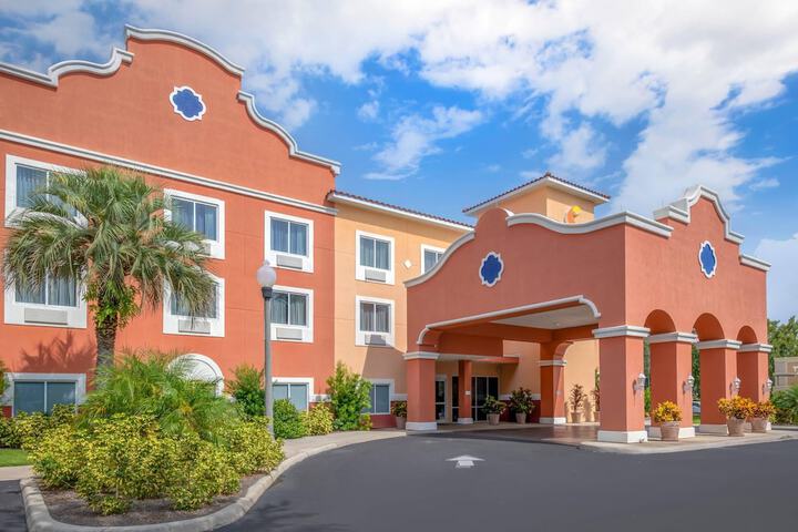Hotel 38 of 39