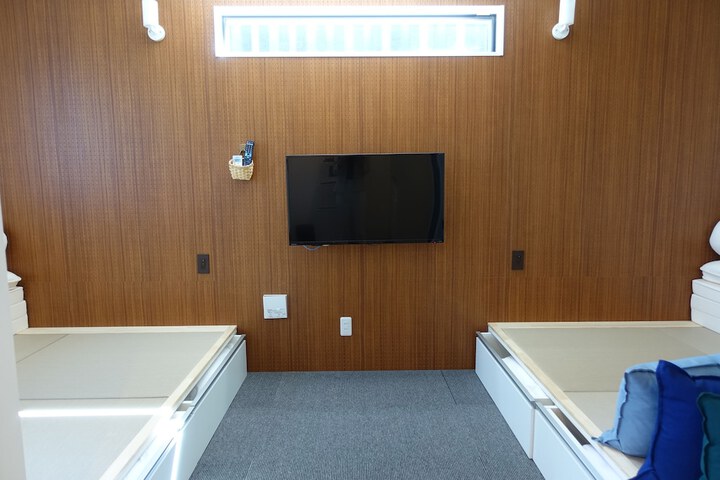Room 6 of 21