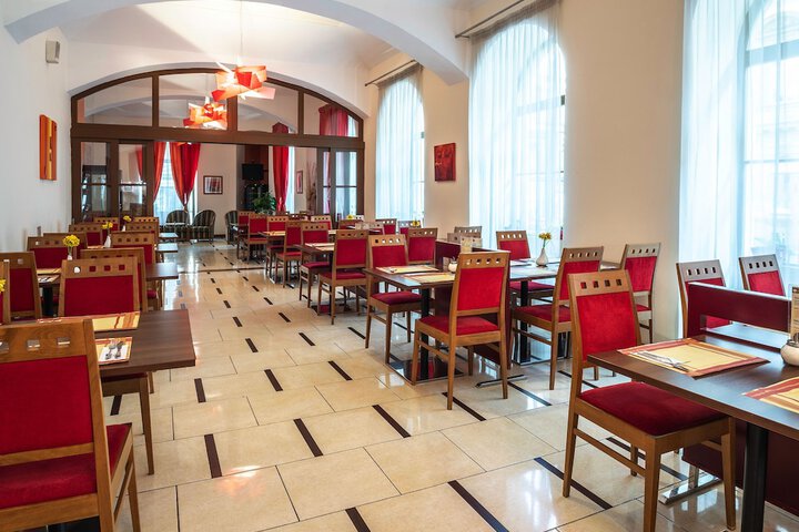 Dining Photos