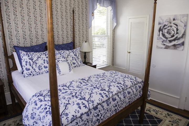 Room 9 of 64
