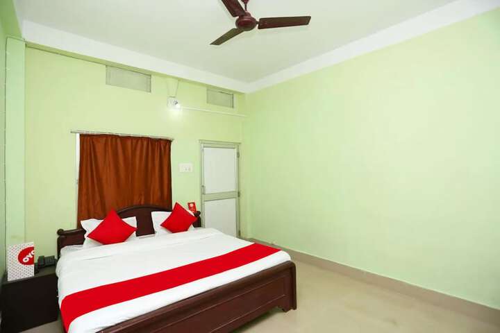 Room 12 of 23