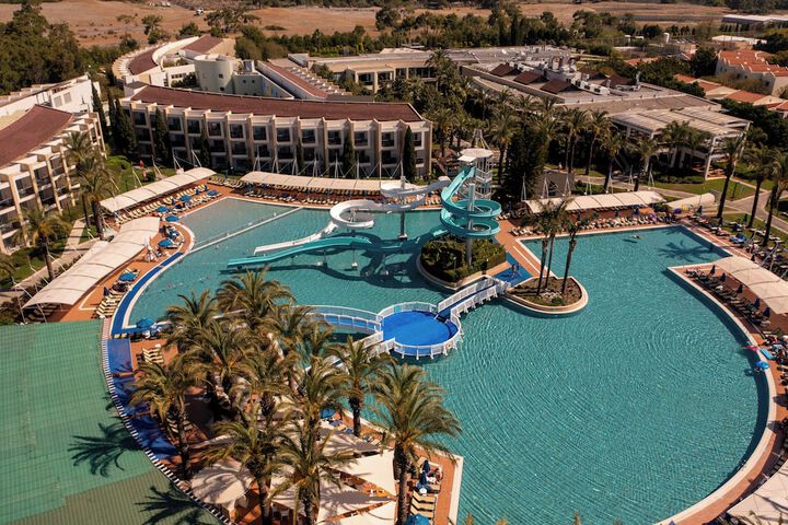 Pool Hotel
