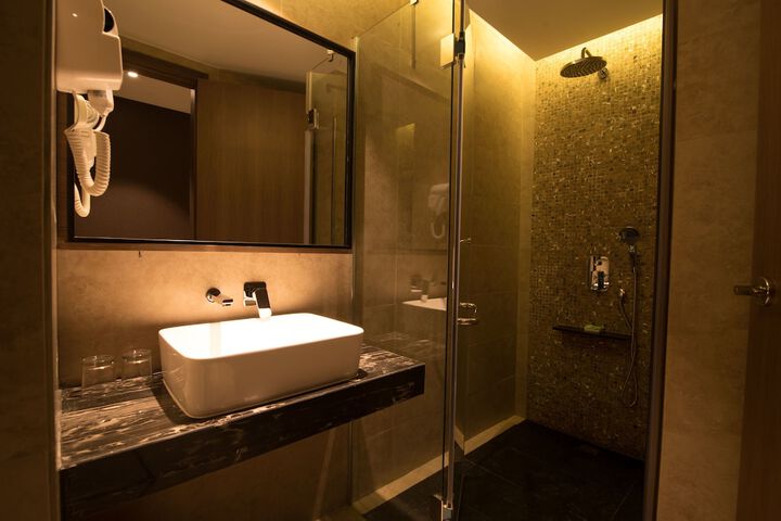 Room 8 of 45
