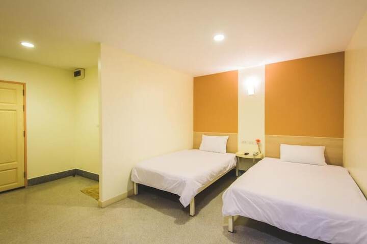 Room 21 of 39